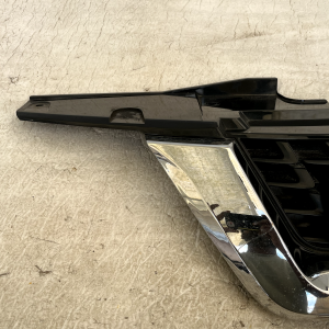 Nissan Juke Front Bumper Grille Chrome With Badge 2014-2019 62072BV80A Genuine - Image 3