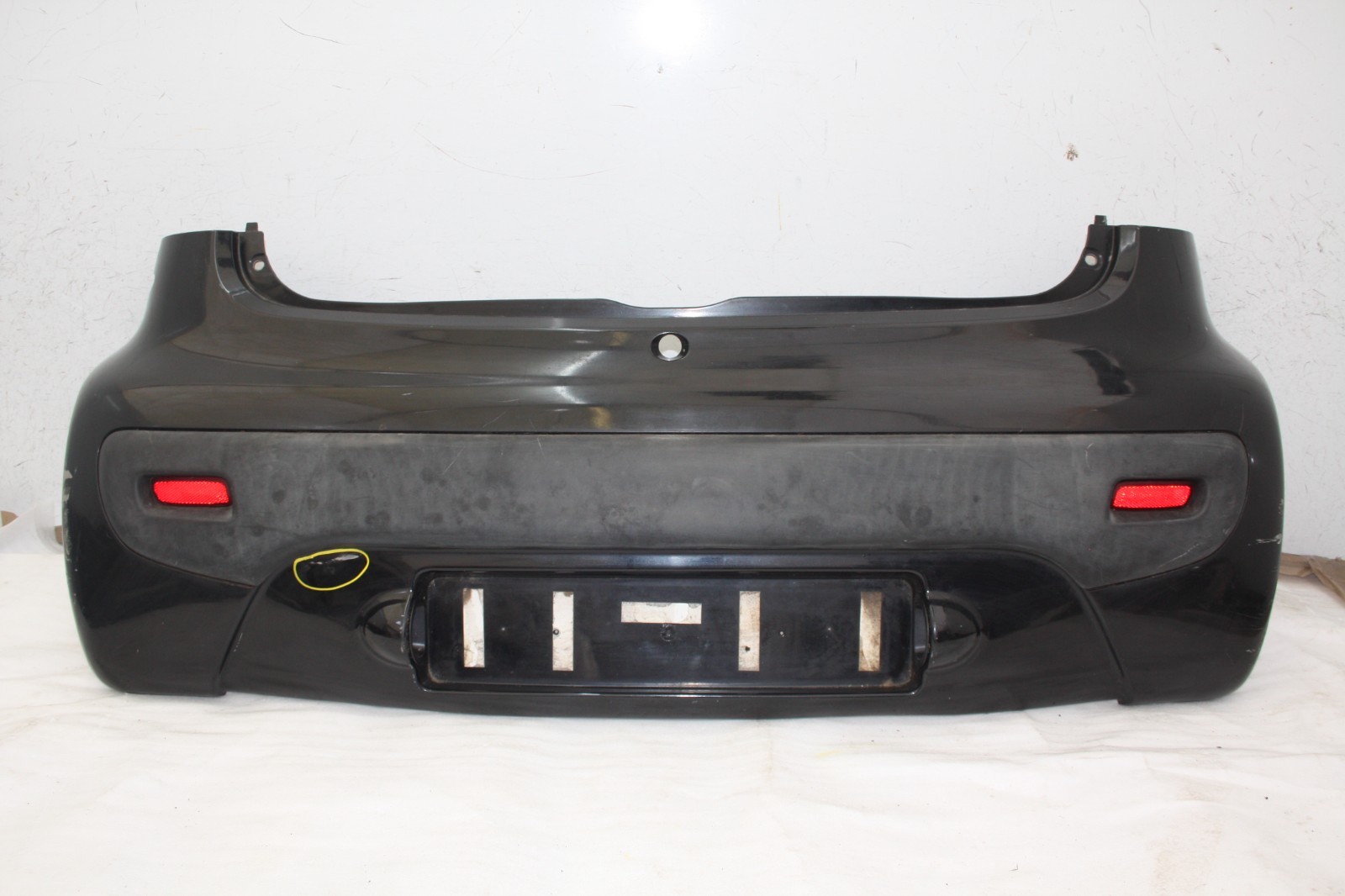 Peugeot 107 Rear Bumper 2005 TO 2014 52159-0H050 Genuine *DAMAGED*
