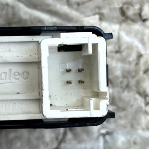 Peugeot 2008 Rear Right Side Door Window Control Switch 2013-2020 E31426 Genuine - Image 8