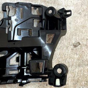 Porsche Macan 95B Rear Bumper Left Side Mount Bracket 2022 ON 95B807571E Genuine - Image 12