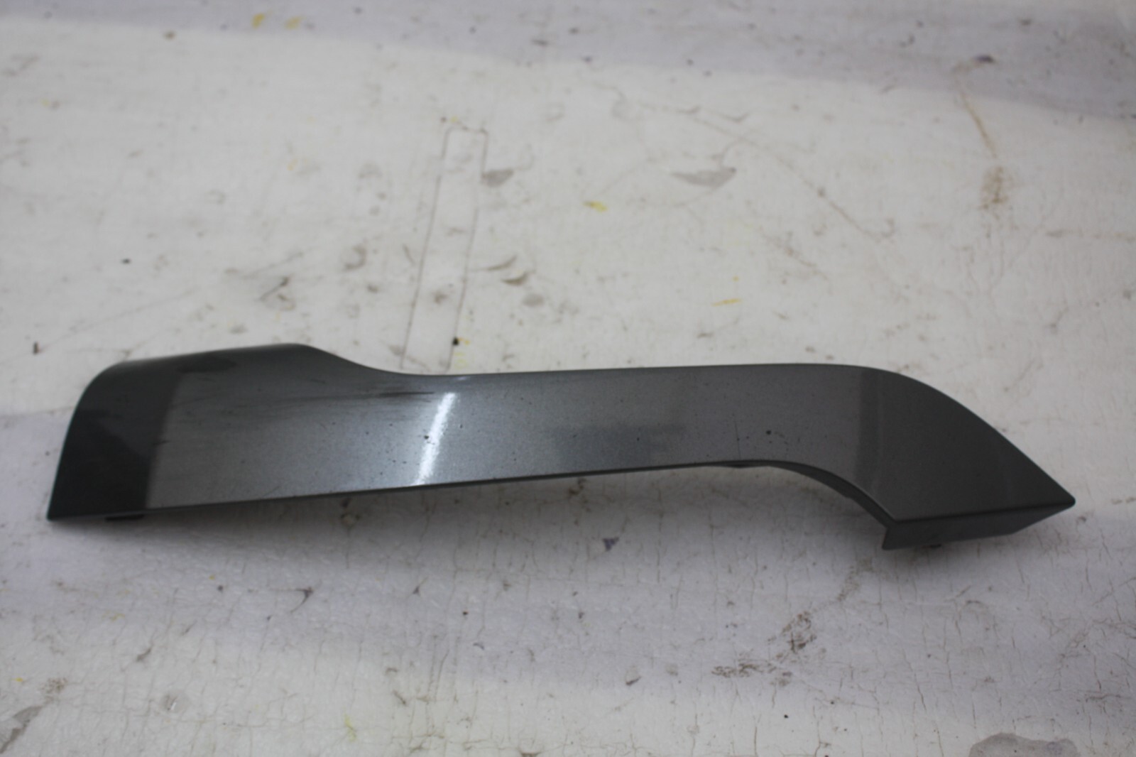 Range Rover Evoque Front Bumper Left Trim 2019 ON K8D2-17E785-AB Genuine