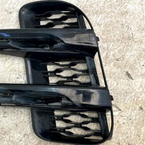 Range Rover Evoque L551 Front Bumper Right Grill 2019 ON K8D2-8B289-AB - Image 3