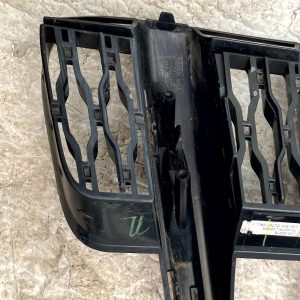 Range Rover Evoque L551 Front Bumper Right Grill 2019 ON K8D2-8B289-AB - Image 10