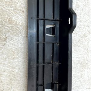 Range Rover Velar L560 Front Grille Air Duct Deflector 17-23 M8A2-8B384A Genuine - Image 4