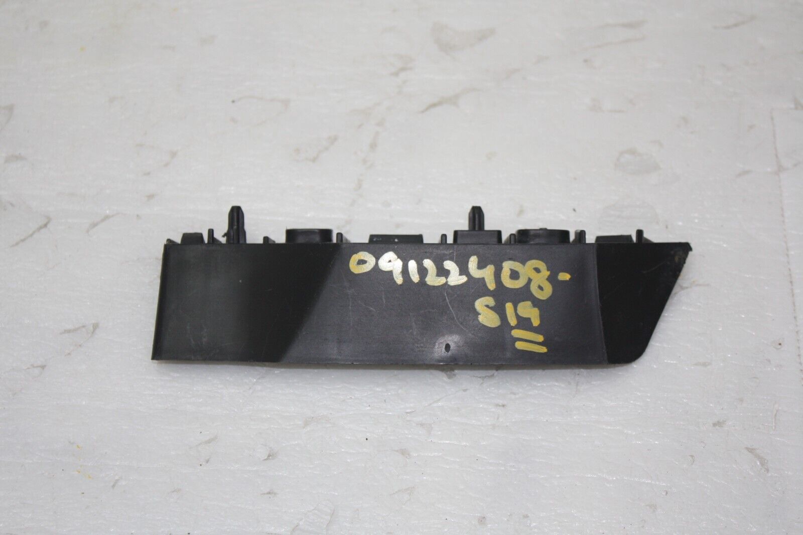 Range Rover Vogue L405 Front Bumper Right Bracket CK52-16A142-AA Genuine