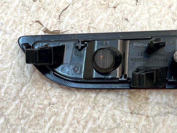Renault 5 E-Tech Rear Bumper Right Side Light Reflector 265407415R Genuine 9 Renault 5 E Tech Rear Bumper Right Side Light Reflector 265407415R Genuine 178427544025 10