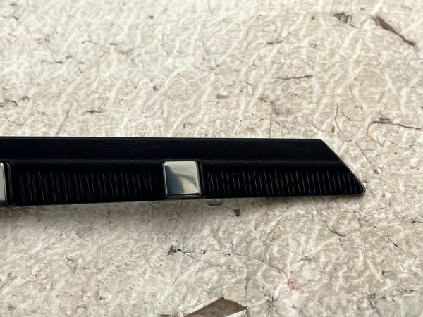 Renault Austral HHN RS Line Front Right Headlight Trim Strip 623828582R Genuine 178504998675 4
