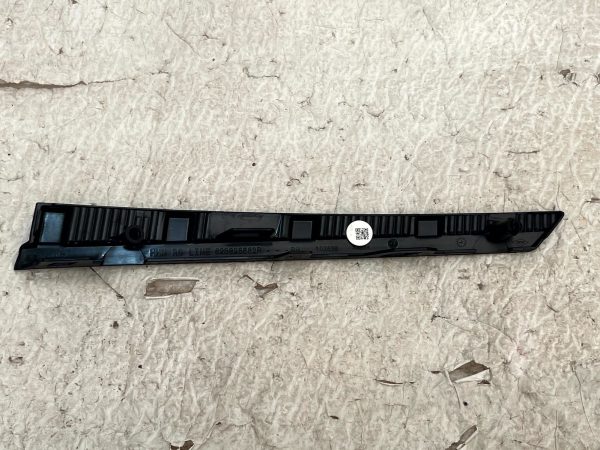 Renault Austral HHN RS Line Front Right Headlight Trim Strip 623828582R Genuine 178504998675 5