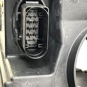 Skoda Karoq Right Side Headlight 2017 TO 2022 57C941016A Genuine *DAMAGED* - Image 12