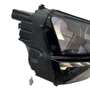 Skoda Karoq Right Side Headlight 2017 TO 2022 57C941016A Genuine *DAMAGED* - Image 3