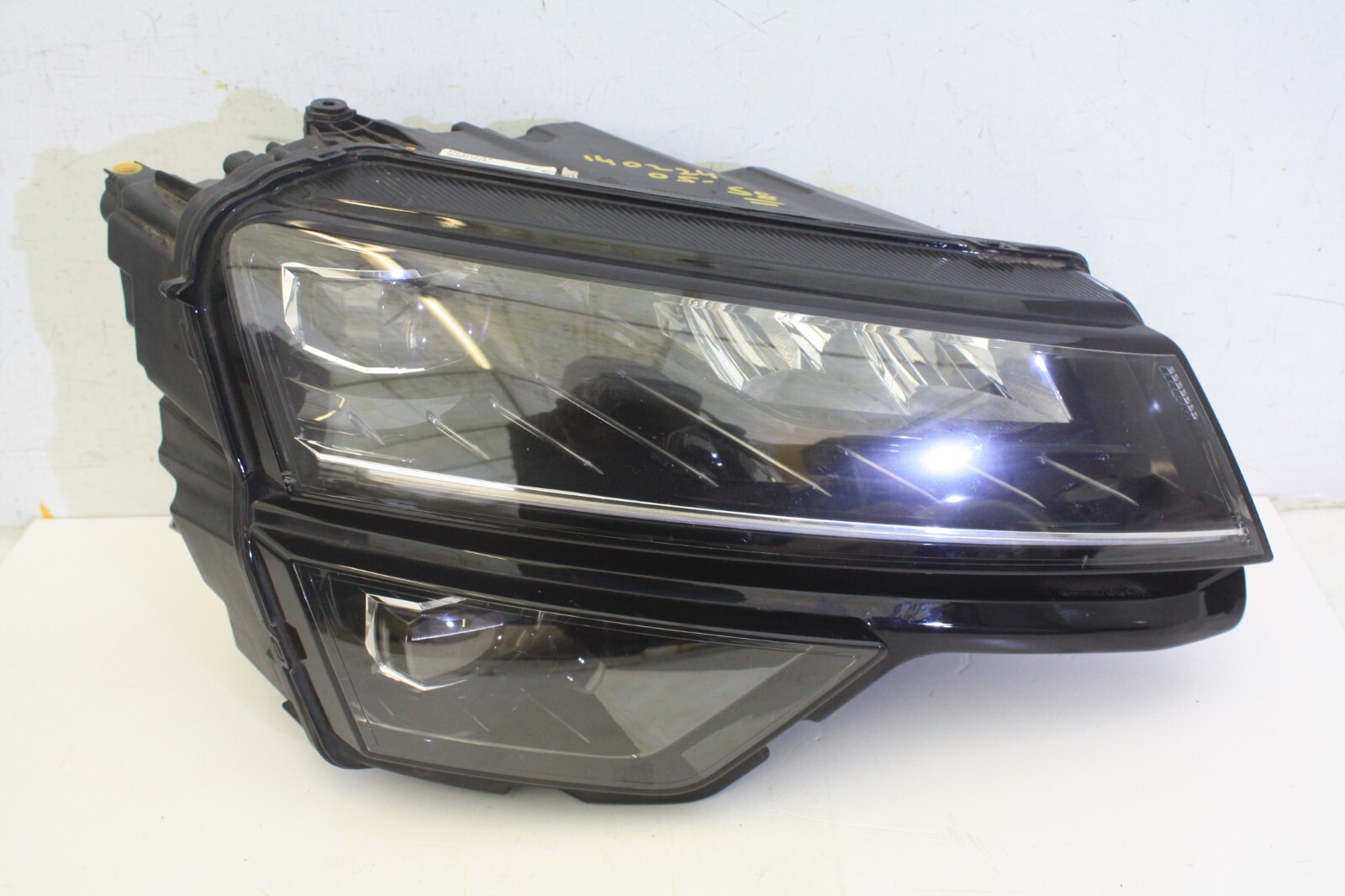 Skoda Karoq Right Side LED Headlight 2017 TO 2022 57C941016B Genuine