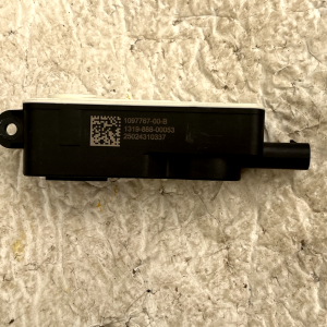 Tesla Model Y Active Shutter Grille Actuator Motor 1097767-00-B Genuine - Image 8