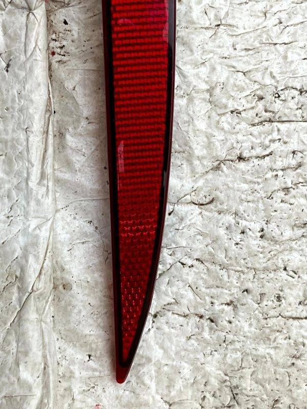 Tesla Model Y Rear Bumper Right Side Reflector 2021 TO 2025 1626227-00-A Genuine 3 Tesla Model Y Rear Bumper Right Side Reflector 2021 TO 2025 1626227 00 A Genuine 178499045225 4