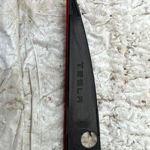 Tesla Model Y Rear Bumper Right Side Reflector 2021 TO 2025 1626227-00-A Genuine 21 Tesla Model Y Rear Bumper Right Side Reflector 2021 TO 2025 1626227-00-A Genuine - Image 6