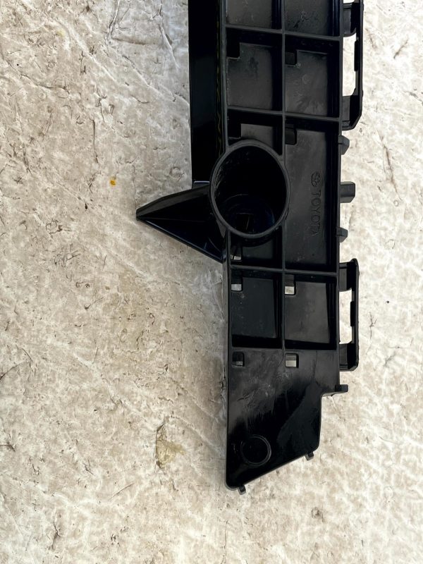 Toyota C HR Rear Left Side Bumper Mount Bracket 2016 TO 2023 52576 F4010 Genuine 178316670795 5