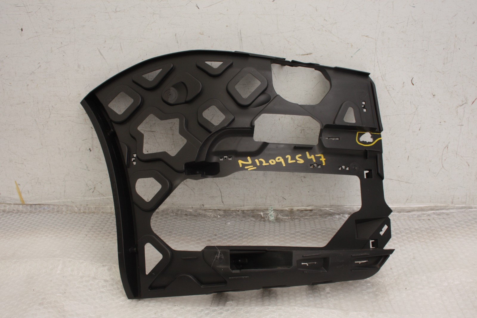 VW Caddy Front Bumper Right Side Bracket 2015-2021 2K5807724 Genuine *DAMAGED*