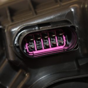 VW Crafter Front Right Side Headlight 2017 TO 2024 7C2941006 Genuine - Image 5