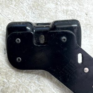 VW Multivan T7 Right Sliding Door Lower Roller Guide 2022 ON 7T0843398K Genuine - Image 4