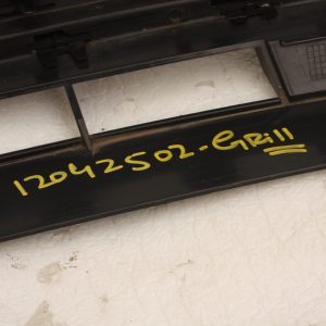 VW Touareg Front Bumper Upper Grill 2011 TO 2014 7P6853651A Genuine *DAMAGED* - Image 13