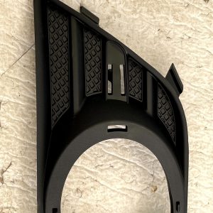 Vauxhall Mokka Front Right Fog Light Grille Trim 2012 To 2016 95470235 Genuine - Image 3