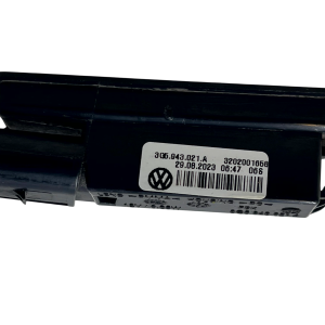 Volkswagen VW Golf Mk8 Rear Bumper License Plate Light Lamp 3202001658 Genuine - Image 8