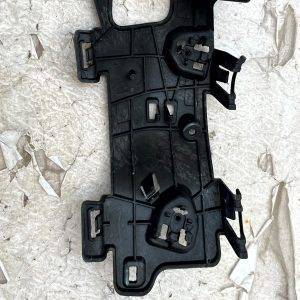 Volvo V60 Front Bumper Right Side Mounting Bracket 2018 TO 2023 31455653 Genuine - Image 9