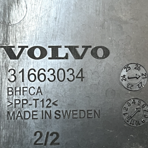 Volvo XC40 Front Bumper Number Plate Holder 31663034 Genuine - Image 11