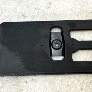 Volvo XC40 Front Bumper Number Plate Holder 31663034 Genuine - Image 3