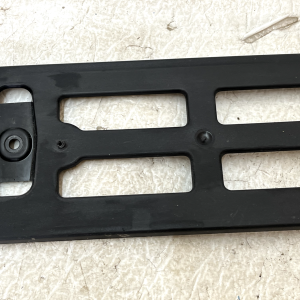 Volvo XC40 Front Bumper Number Plate Holder 31663034 Genuine - Image 4