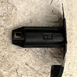 Volvo XC60 Mk2 Left Side Headlight Washer Nozzle Holder 32234938 Genuine - Image 9