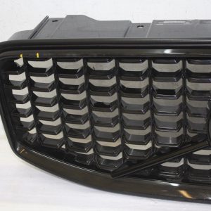 Volvo XC60 R Design Front Bumper Grill 2022 ON 32291026 Genuine - Image 5