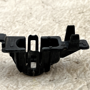 Audi Q5 SQ5 Front Bumper Right PDC Parking Sensor Bracket 80A919268F Genuine - Image 6