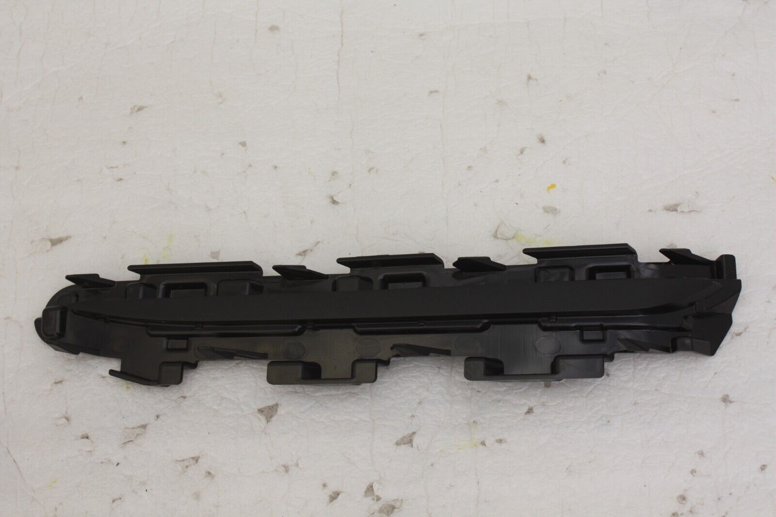 Audi Q7 Front Bumper Left Bracket 2019 ON 4M0807749D Genuine