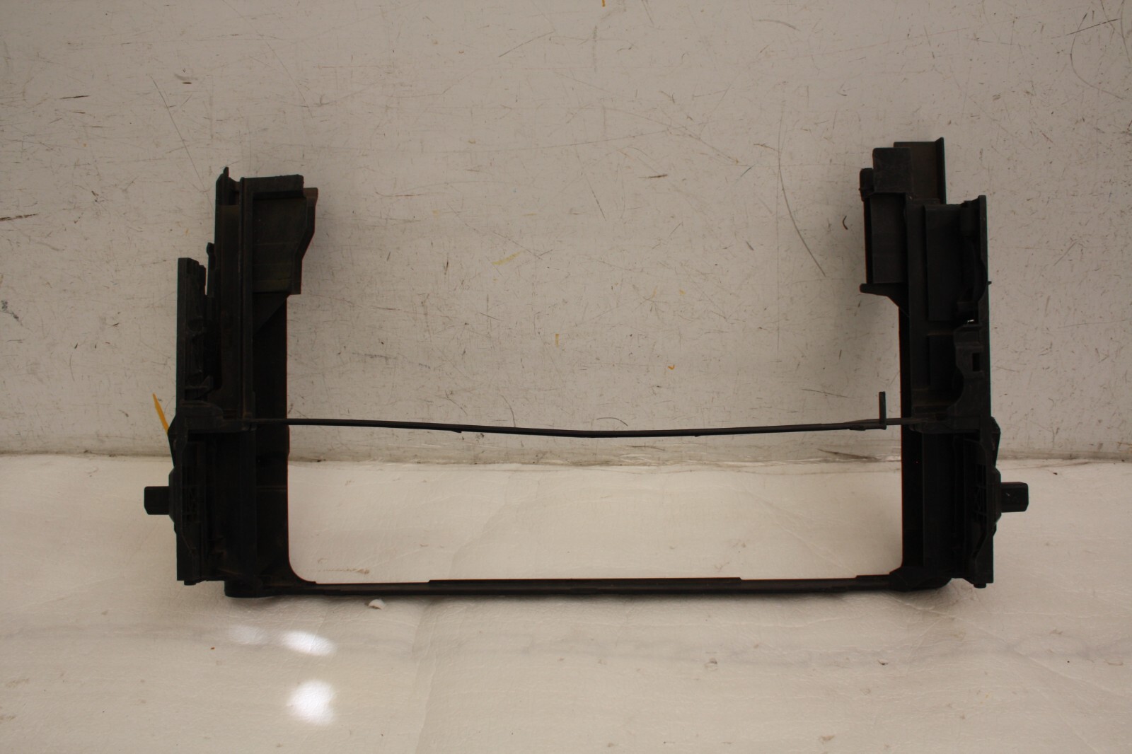 BMW 5 6 7 Series F10 F11 F12 Radiator Frame Support 7804617 Genuine