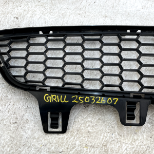 BMW M4 F82 Front Bumper Grille 2014 TO 2020 Genuine - Image 3