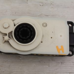 BMW X5 G05 Intake Actuator Motor 5811R1000 Genuine