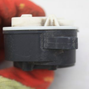 BMW X5 G05 Intake Actuator Motor 5811R1000 Genuine - Image 8