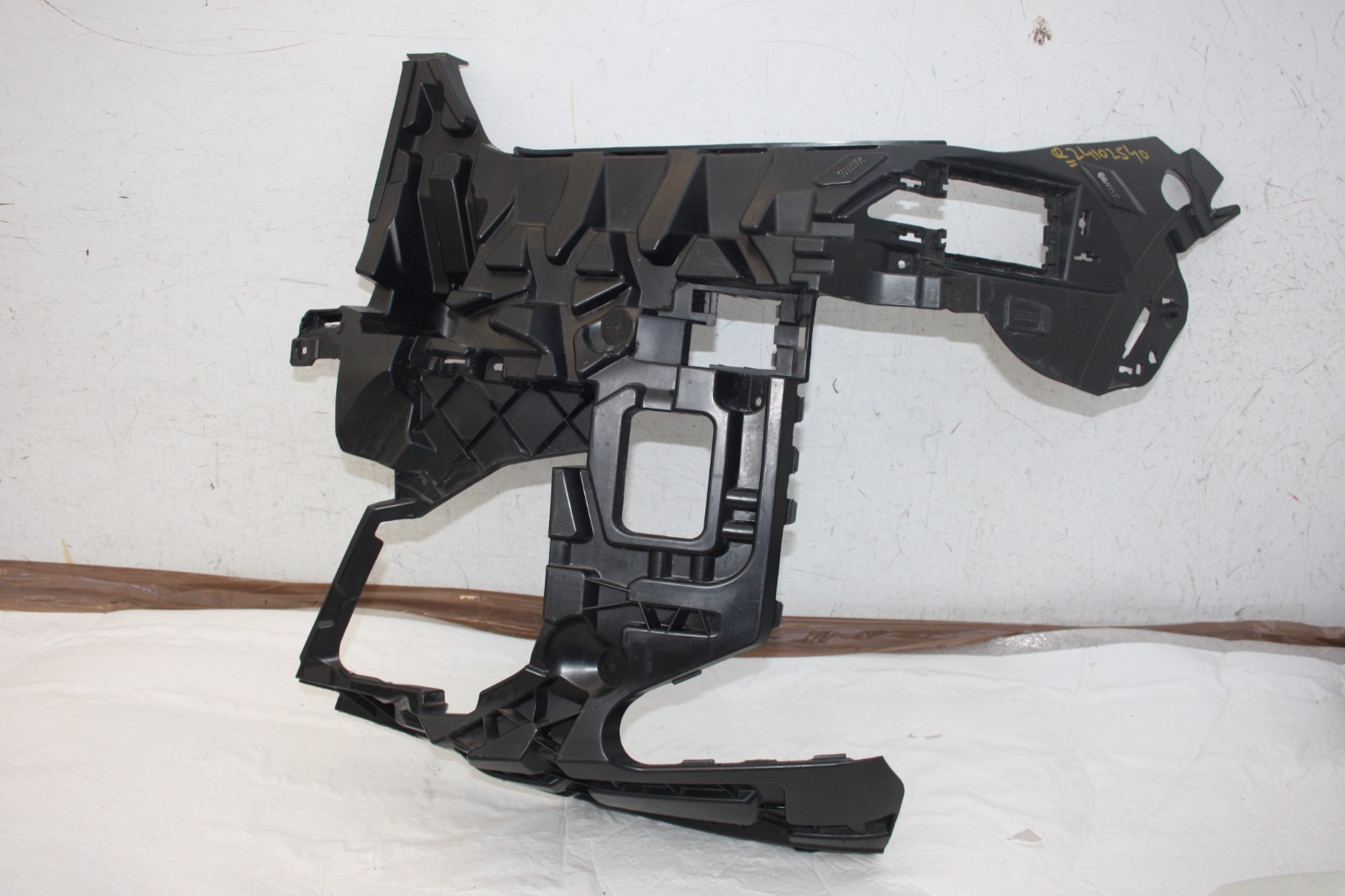 BMW X5 G05 LCI M Sport Front Bumper Left Bracket 51118085627 Genuine