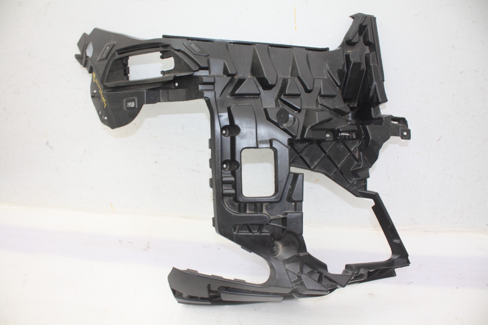 BMW X5 G05 M Sport LCI Front Bumper Right Bracket 2018-2023 8085628 Genuine