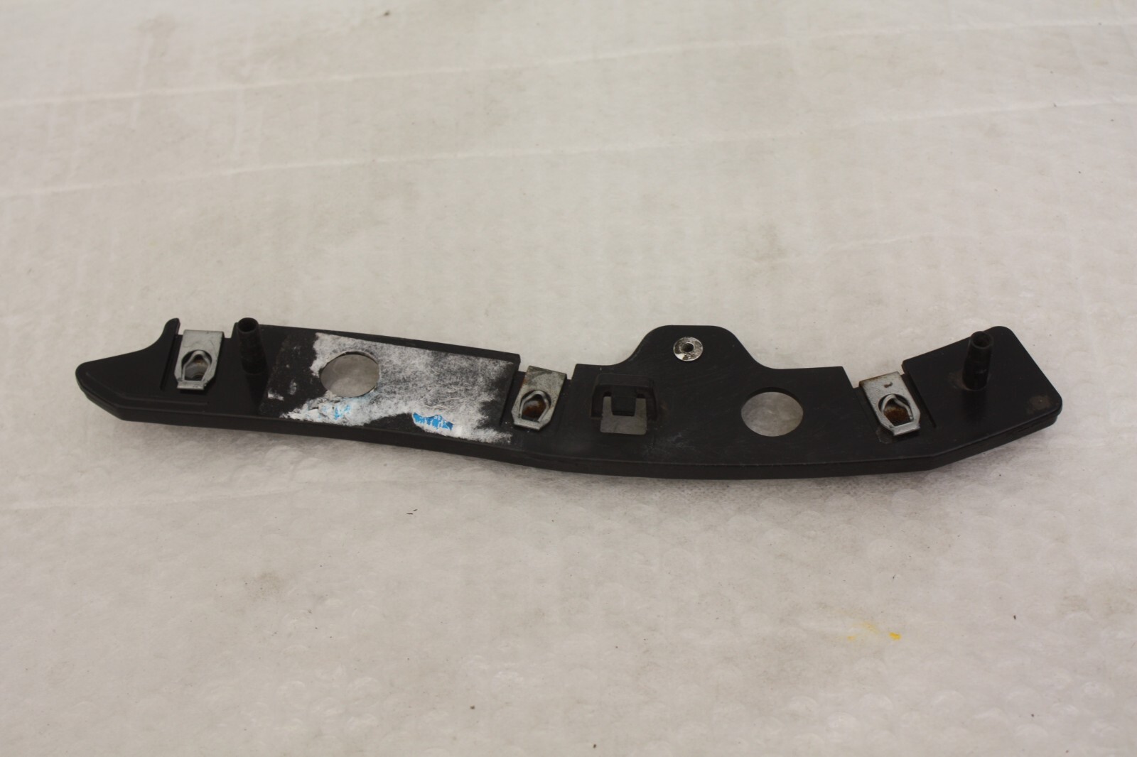 Ford Ecosport Front Bumper Left Fixing Bracket 2014-2018 CN15-17A870-AD Genuine