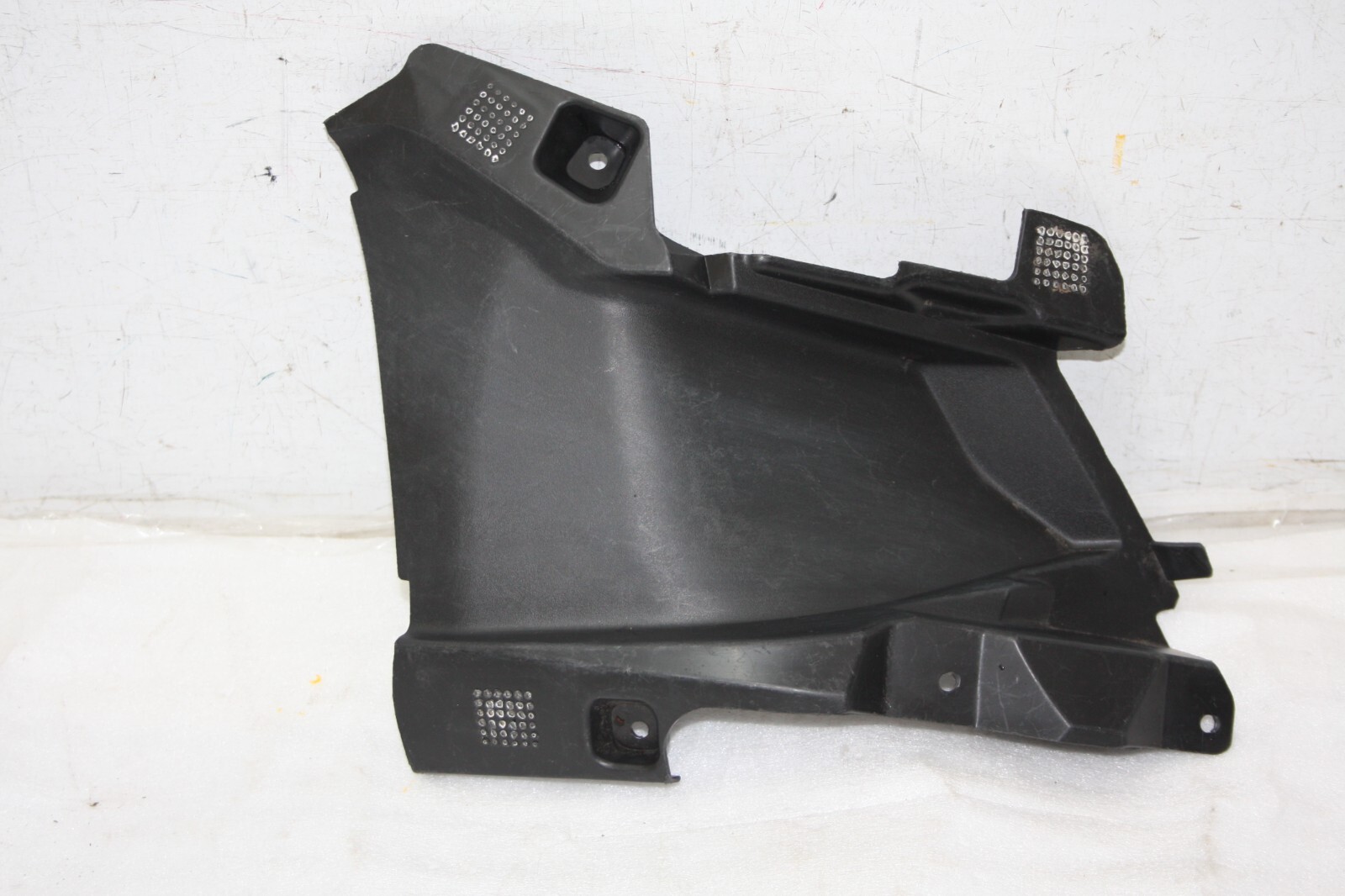 Ford Focus ST Front Bumper Right Support Bracket 2022 ON NX7B-17E888-A Genuine