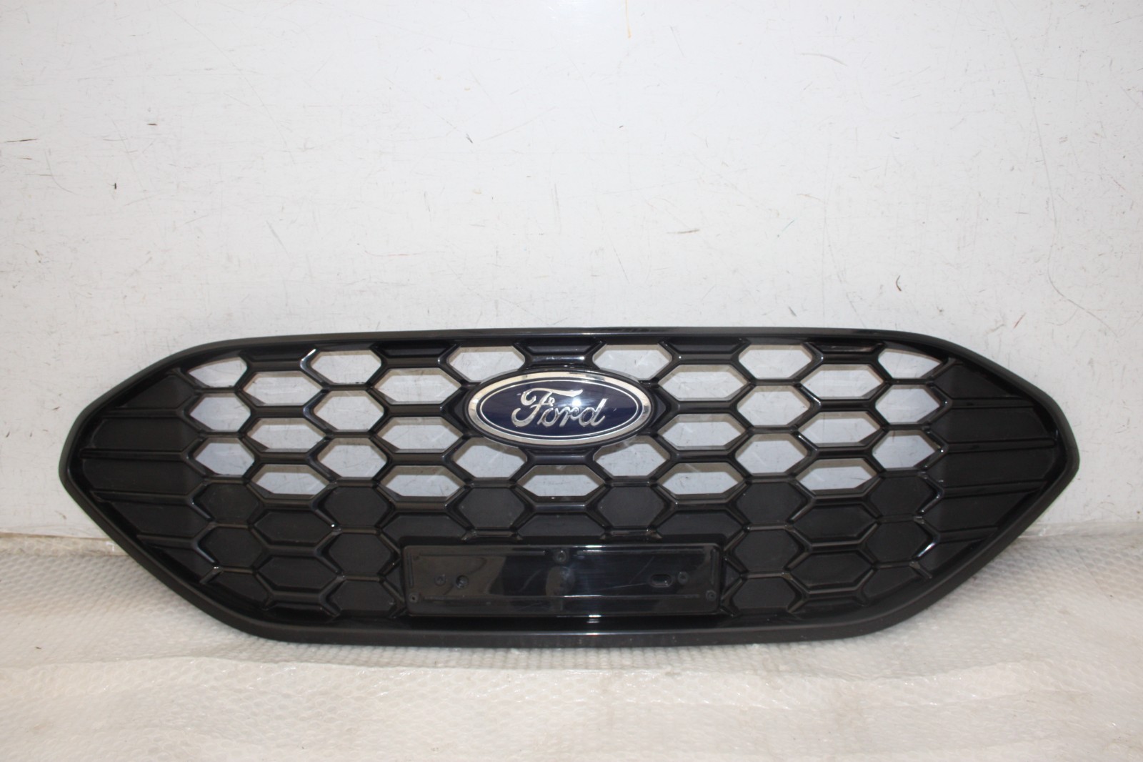 Ford Focus ST Line Front Bumper Grill 2022 ON NX7B-8200-T Genuine *DAMAGED*