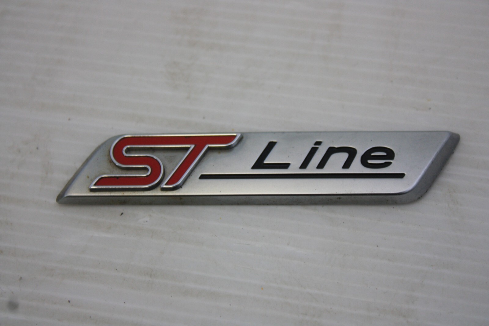 Ford Focus ST Line Front Left Side Wing Badge G1EB-16B115-AA Genuine