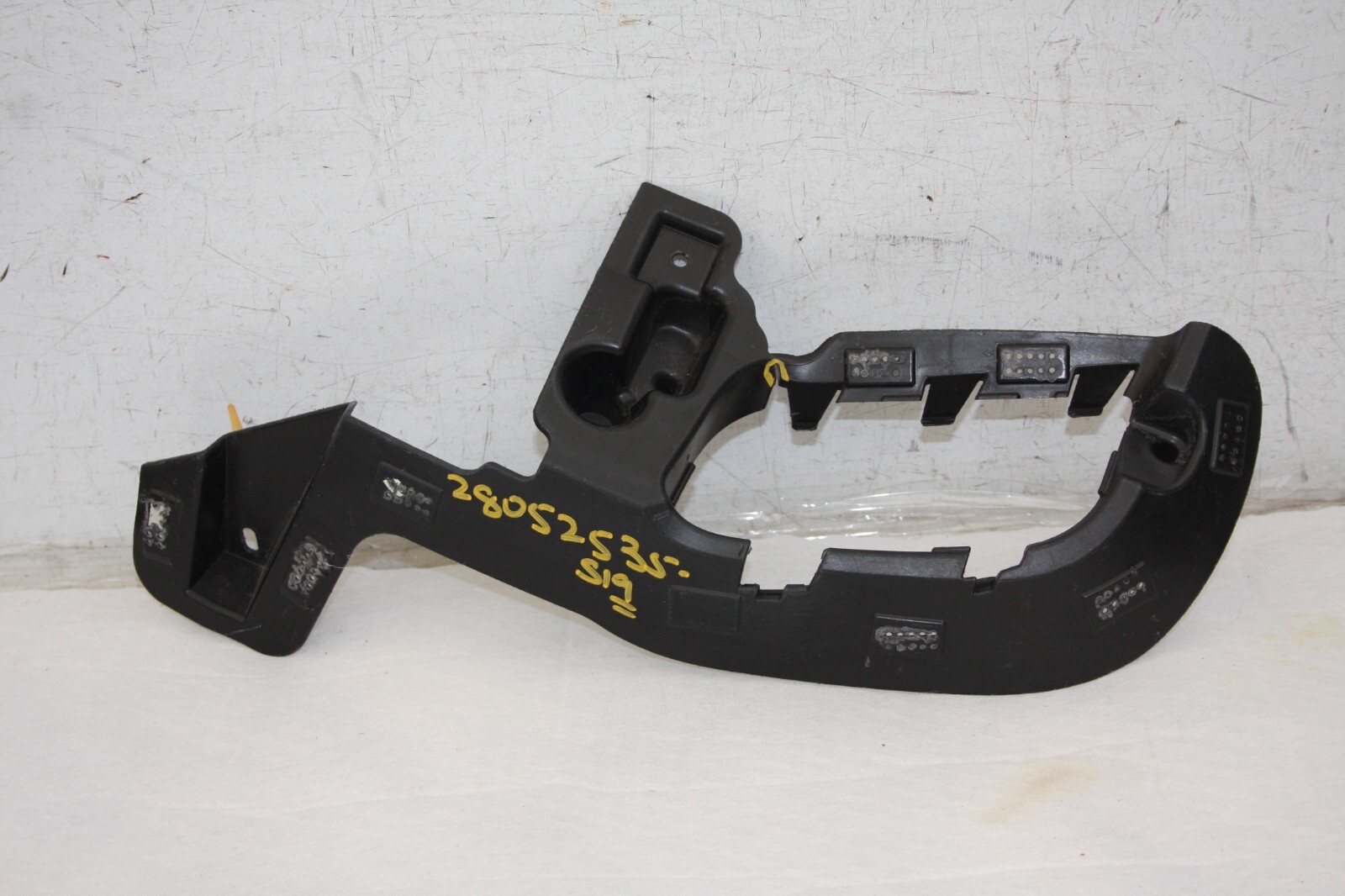 Ford Kuga Rear Bumper Right Bracket 2020 – 2024 LV4B-15N216-DJ Genuine *DAMAGED*
