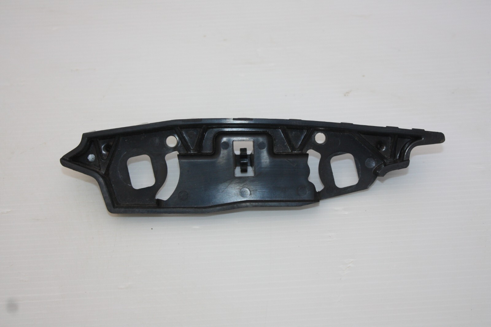 Ford Kuga ST Line Front Bumper Right Fixing Bracket 20-24 LV4B-17D958-J Genuine