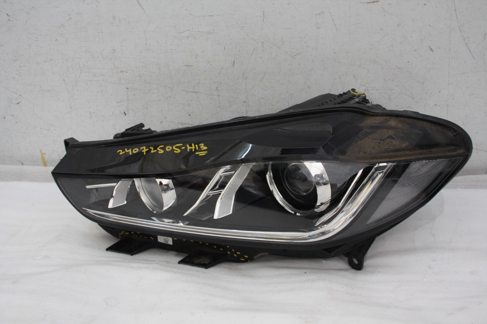 Jaguar XE X760 Left Side LED Headlight 15-19 GX73-13W030-DG Genuine *DAMAGED*