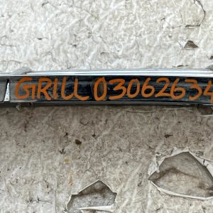 Jaguar XJ XJ8 Front Bumper Right Radiator Grille 2004-2008 2W93-01896-BA Genuine - Image 19
