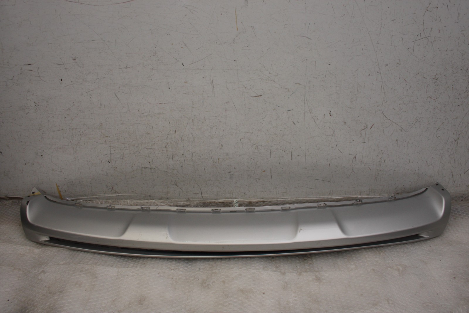 Kia Carens Front Bumper Lower Section 2017 TO 2019 86565-A4800 Genuine *DAMAGED*