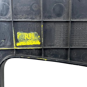 Kia Sportage Front Right Bumper Grill Trim 2018 TO 2022 86354-F1600 Genuine - Image 4