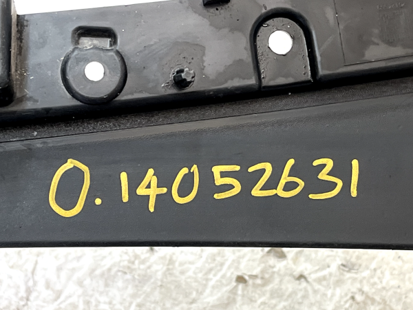 LR Range Rover L460 Front Bumper Left Mud Flap Trim M8E2 17F018 A 178504981446 12